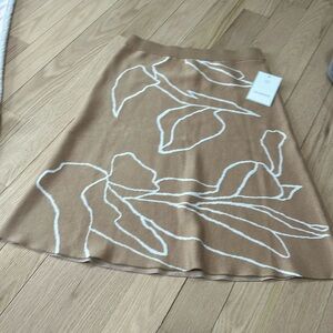 NWT beige with white skirt M